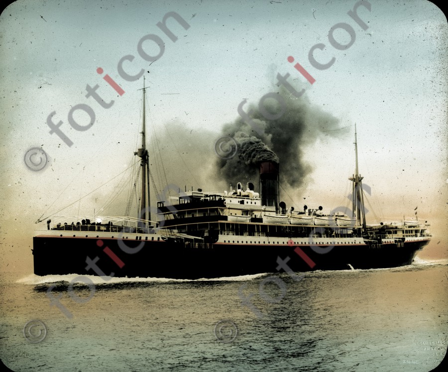 Dampfer La Touraine | Steamer La Touraine (simon-titanic-196-019-fb.jpg)
